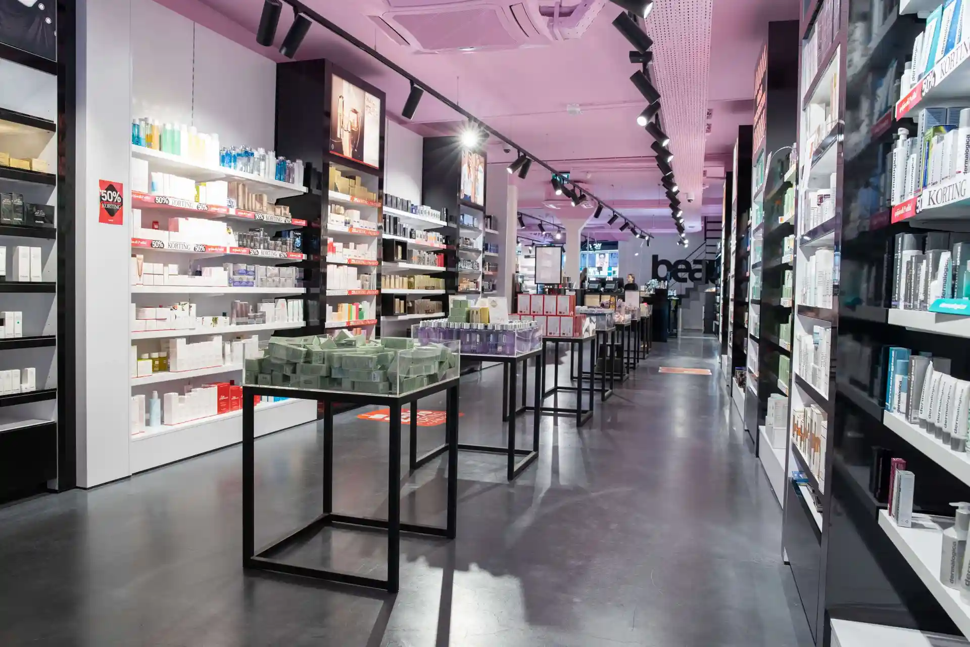 Beauty shop track lighting Powergear